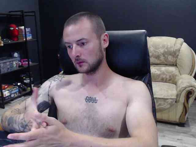MihasikD Sex Cam Show