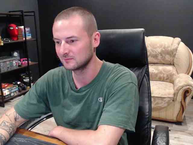 MihasikD Sex Cam Show