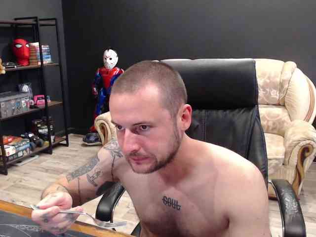 MihasikD Sex Cam Show