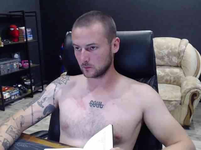 MihasikD Sex Cam Show