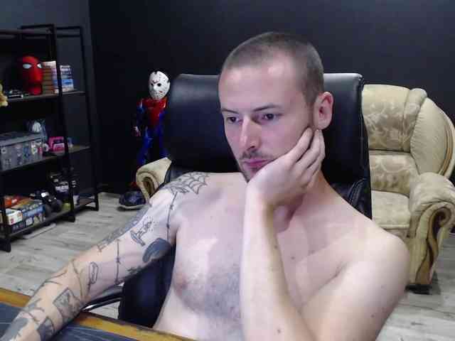 MihasikD Sex Cam Show