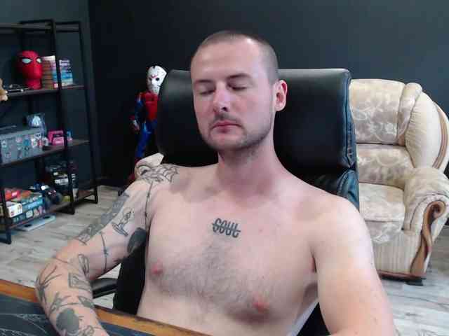 MihasikD Sex Cam Show