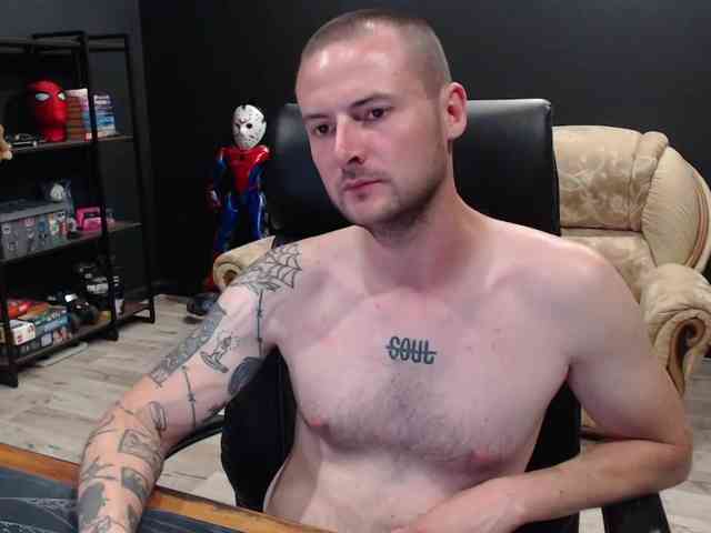 MihasikD Sex Cam Show