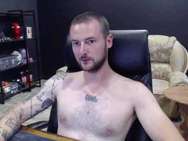 MihasikD Sex Cam Show
