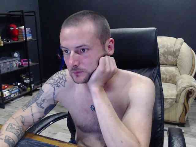 MihasikD Sex Cam Show