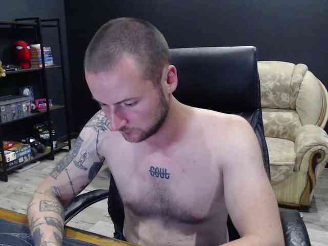 MihasikD Sex Cam Show