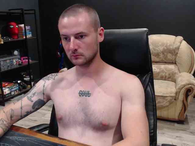 MihasikD Sex Cam Show