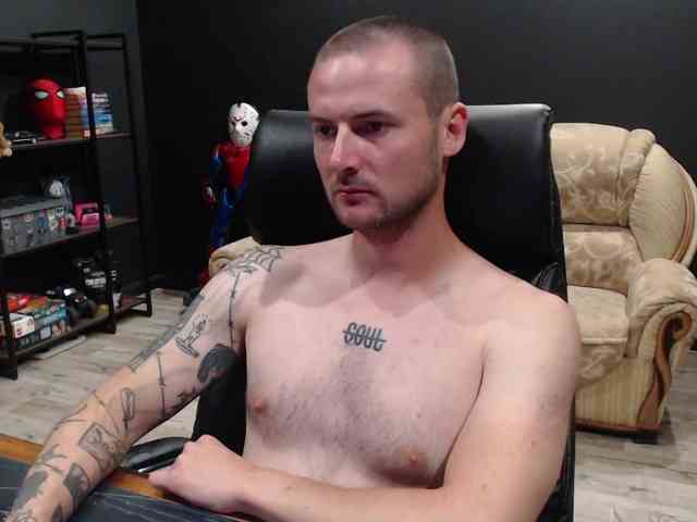 MihasikD Sex Cam Show