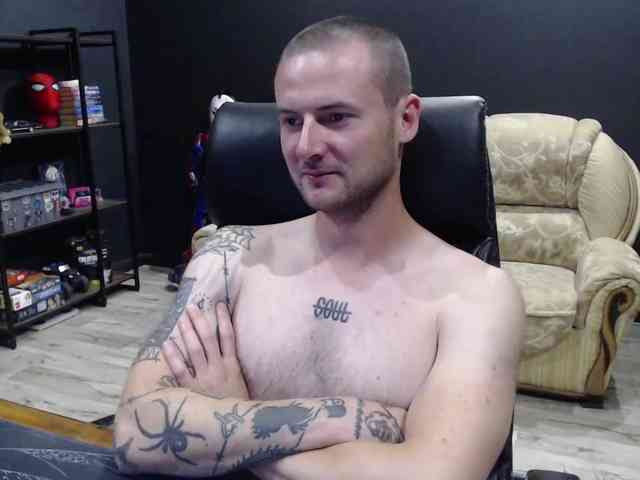 MihasikD Sex Cam Show