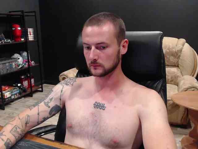 MihasikD Sex Cam Show