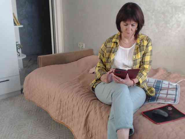 TinaaHott live female cam on bongacams