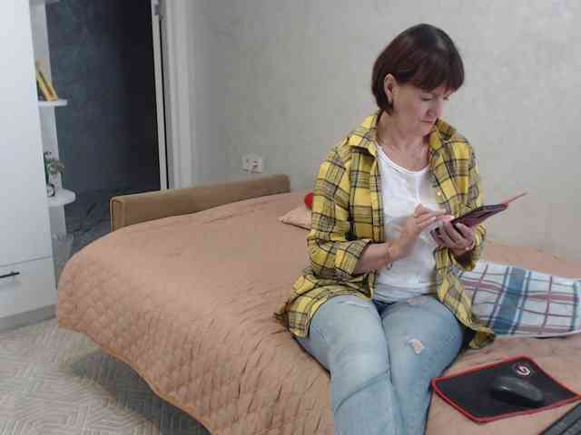 TinaaHott live female cam on bongacams