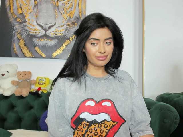 sweetprya live sex show