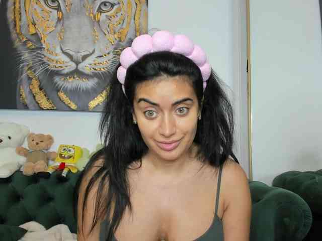 SweetPrya Live Webcam on BongaCams