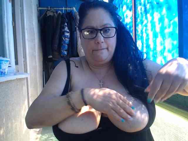 MilkyAna webcam