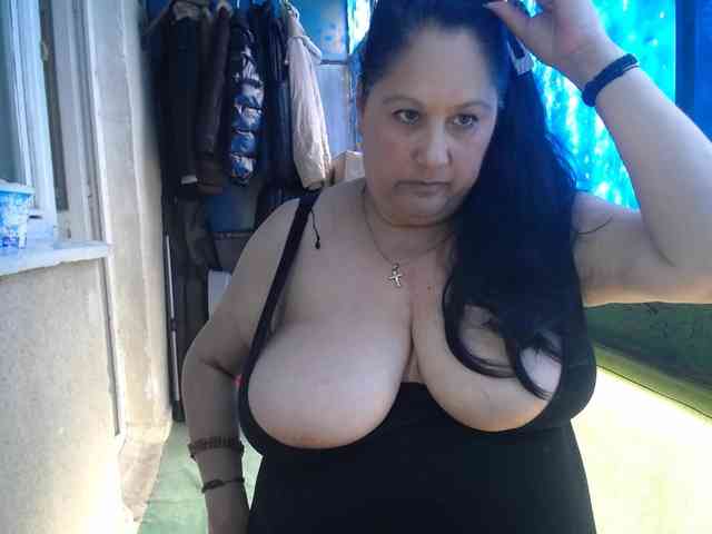 MilkyAna webcam