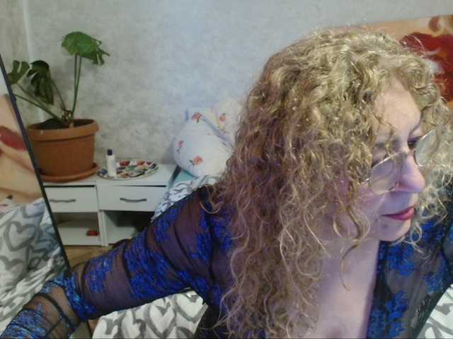 ladydy4u live cam on BongaCams