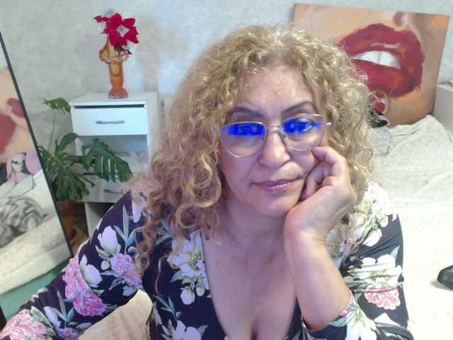 ladydy4u live cam on BongaCams