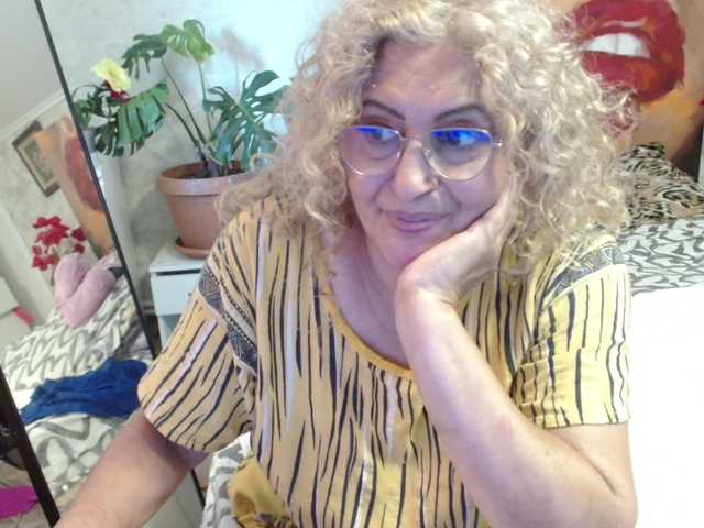ladydy4u live webcam show