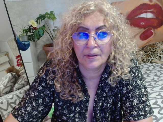 ladydy4u live webcam show