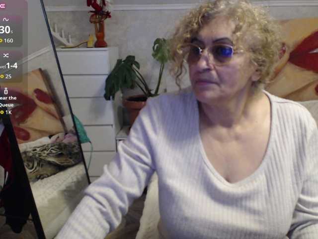 ladydy4u live cam on BongaCams