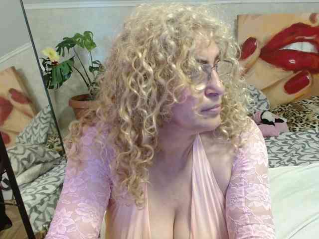 Modèle: ladydy4u