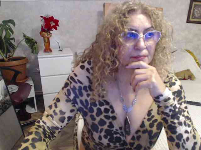 Modèle: ladydy4u