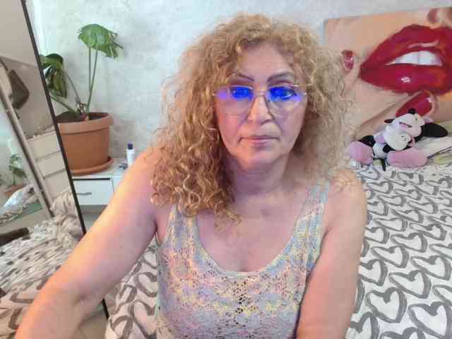 Model: ladydy4u