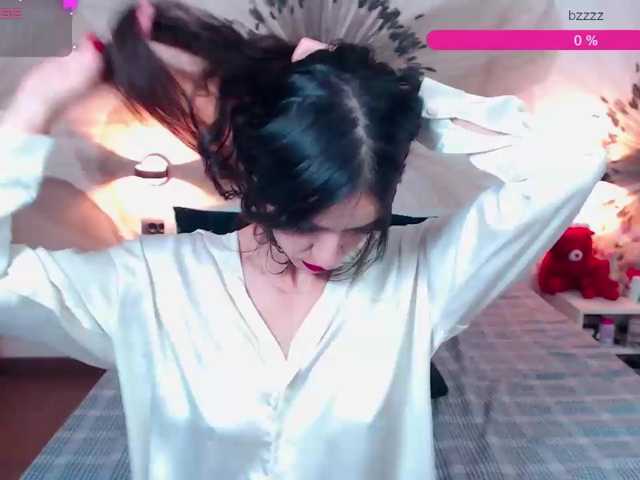 KathieBisou live cam preview
