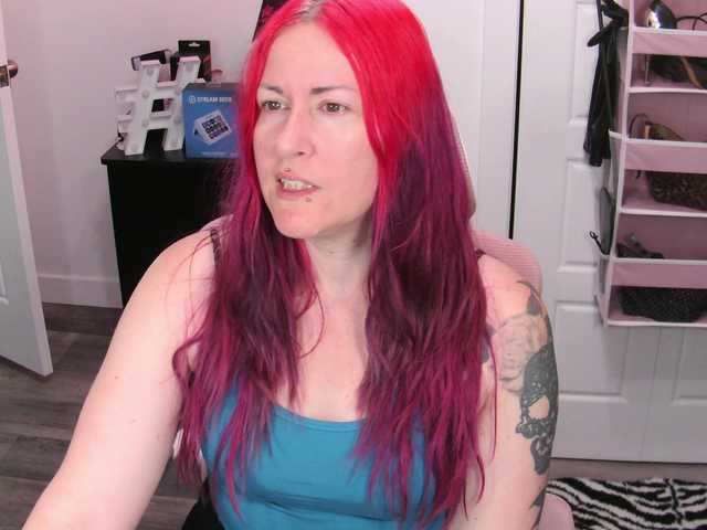 gennyrock live cam on BongaCams