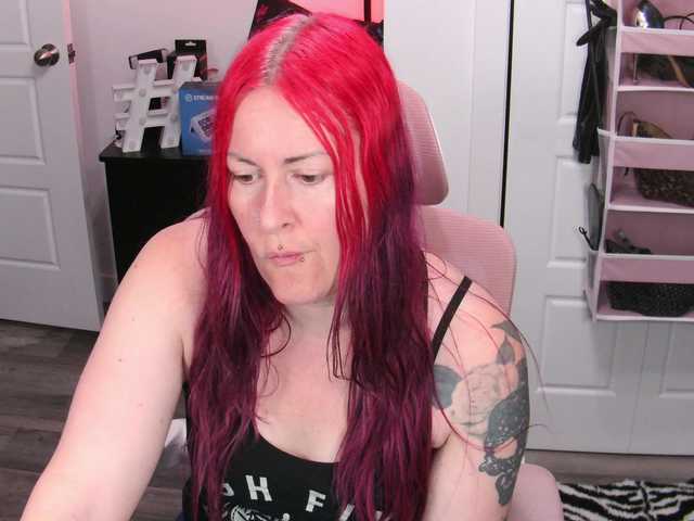 gennyrock live cam on BongaCams