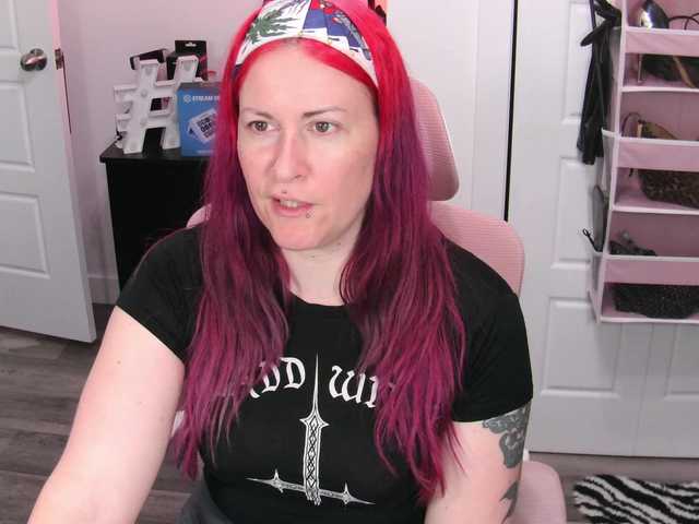 gennyrock live cam on BongaCams