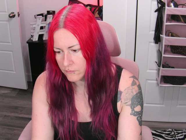 gennyrock live cam on BongaCams