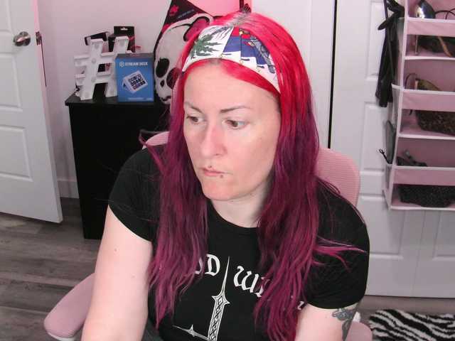 gennyrock live cam on BongaCams