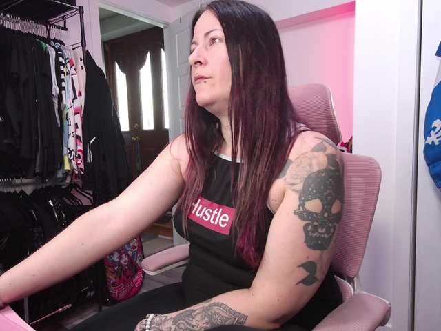 gennyrock live cam preview