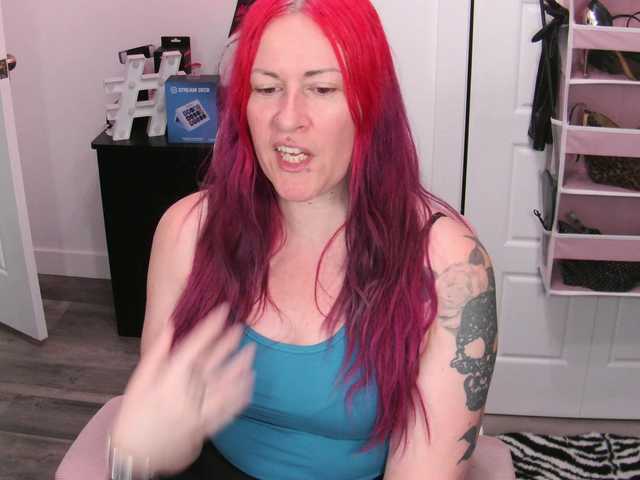 gennyrock live cam on BongaCams