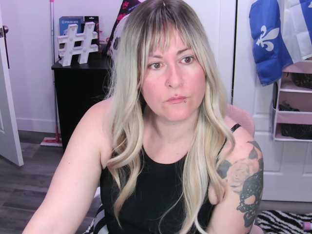 gennyrock live cam preview