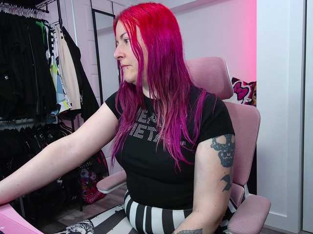 gennyrock's BongaCams show and profile