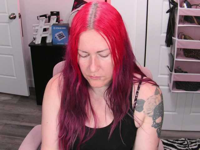 gennyrock live cam on BongaCams
