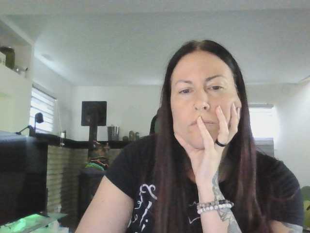 gennyrock live cam on BongaCams