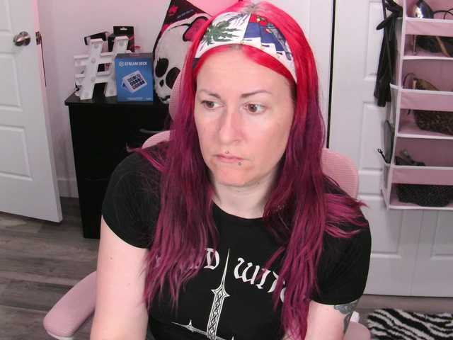 gennyrock live cam on BongaCams