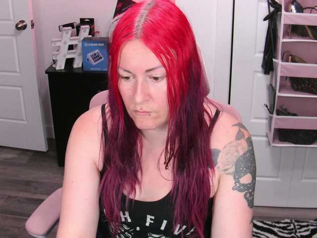 gennyrock live cam on BongaCams