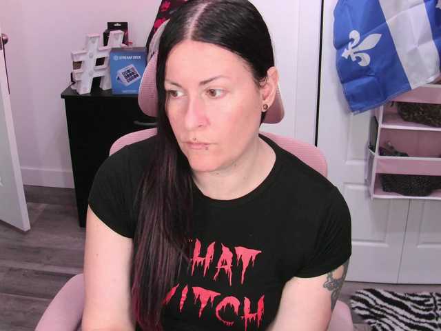 gennyrock live cam on BongaCams