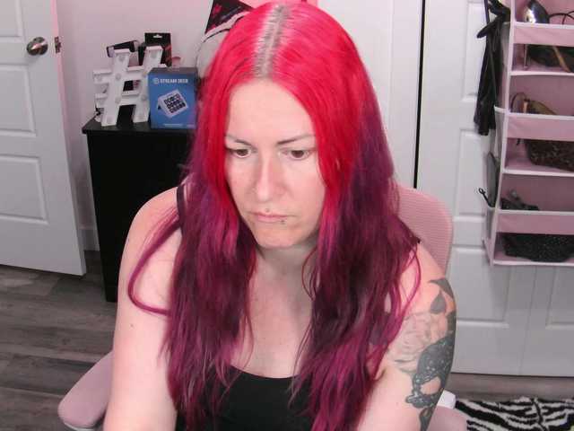 gennyrock live cam on BongaCams