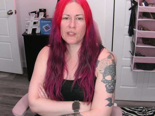 gennyrock live cam on BongaCams