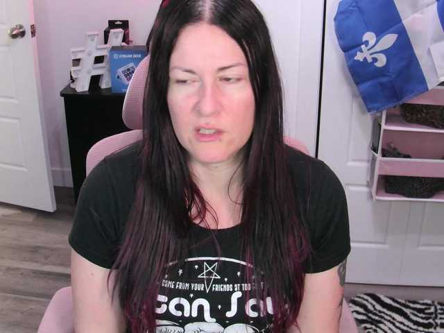 gennyrock live cam on BongaCams