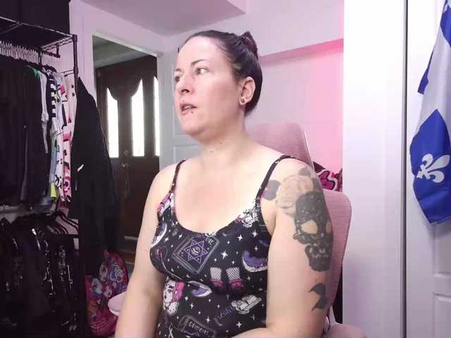 gennyrock live cam on BongaCams