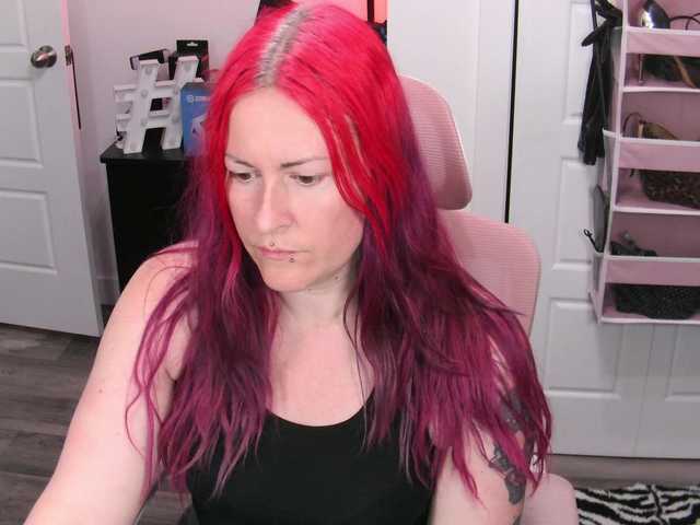 gennyrock live cam on BongaCams