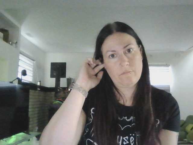 gennyrock live cam on BongaCams
