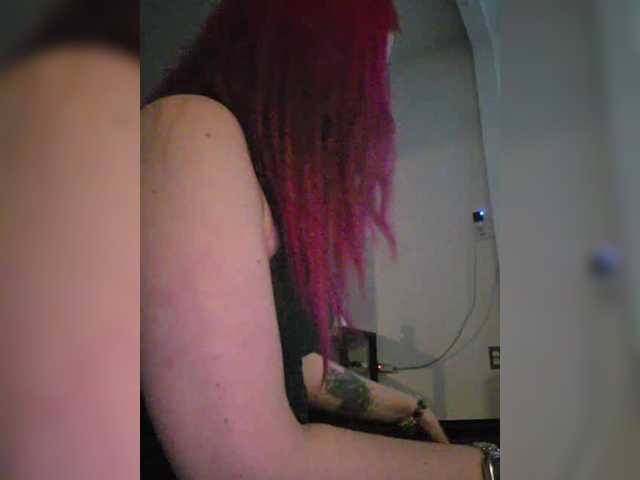 gennyrock's BongaCams show and profile